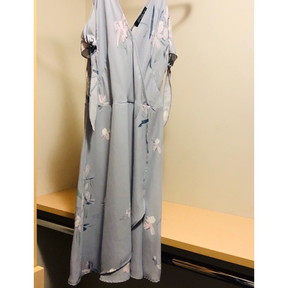 Floral Dynamite Dress - Picture 1 of 6